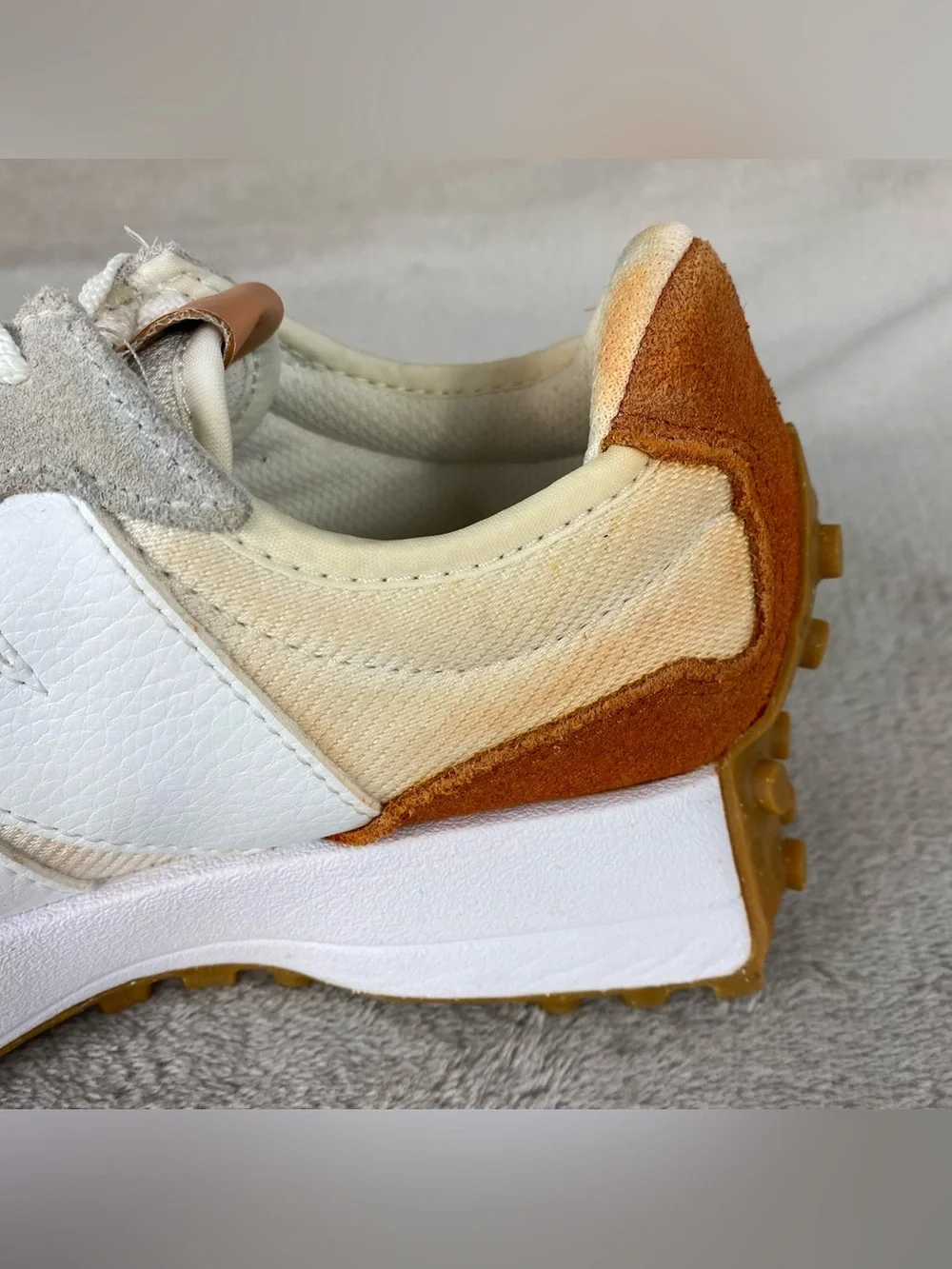 New Balance 327 WS327RA Womens Size 6 Sea Salt Rust Oxide Running Shoes